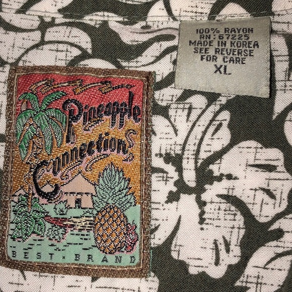 Pineapple Connection Men’s Hawaiian Shirt - Picture 2 of 3